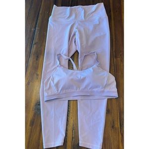 Old navy powersoft workout set. Size XL